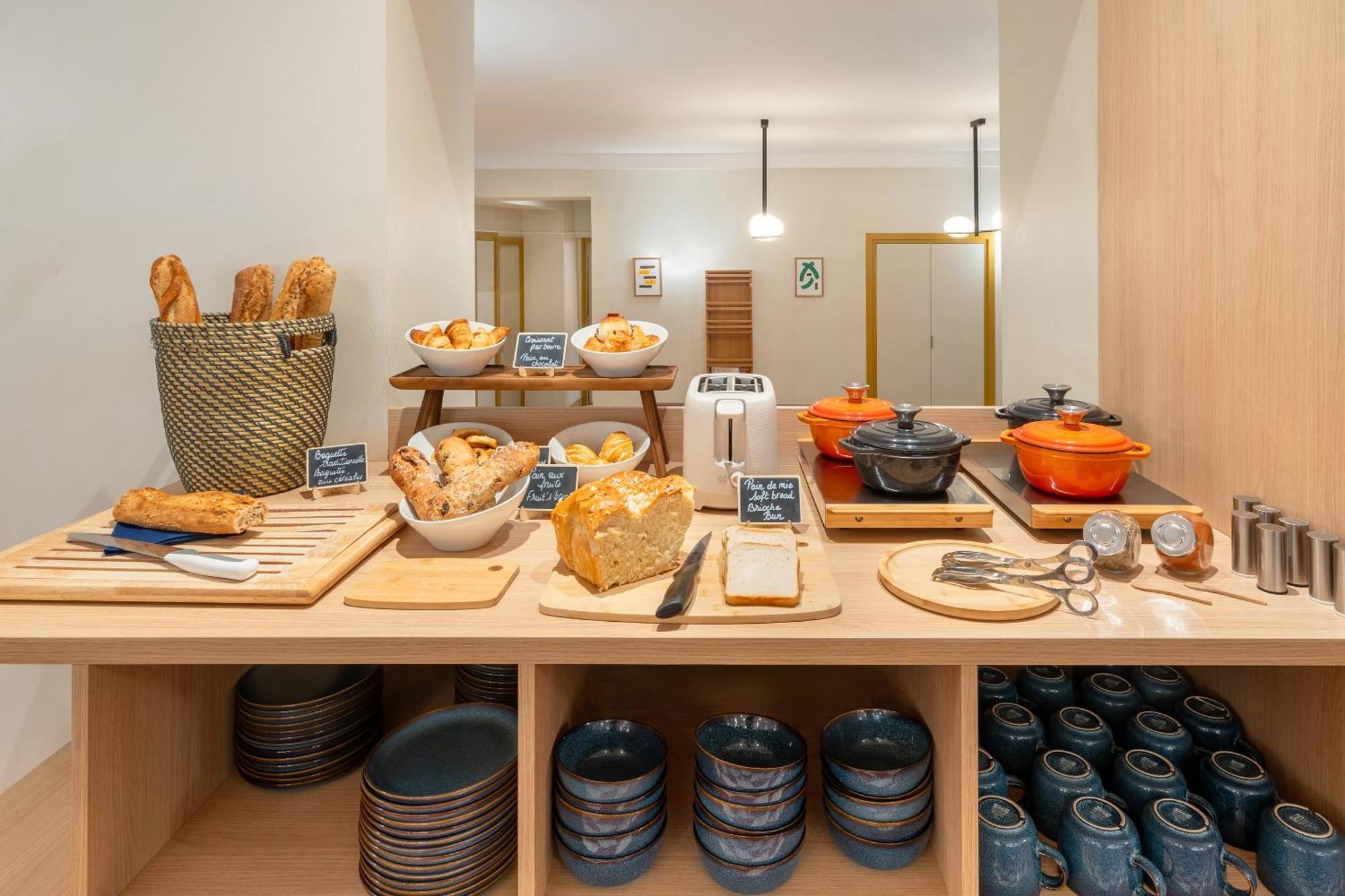 Best Western Plus Au Grand Saint Jean Бон Екстериор снимка