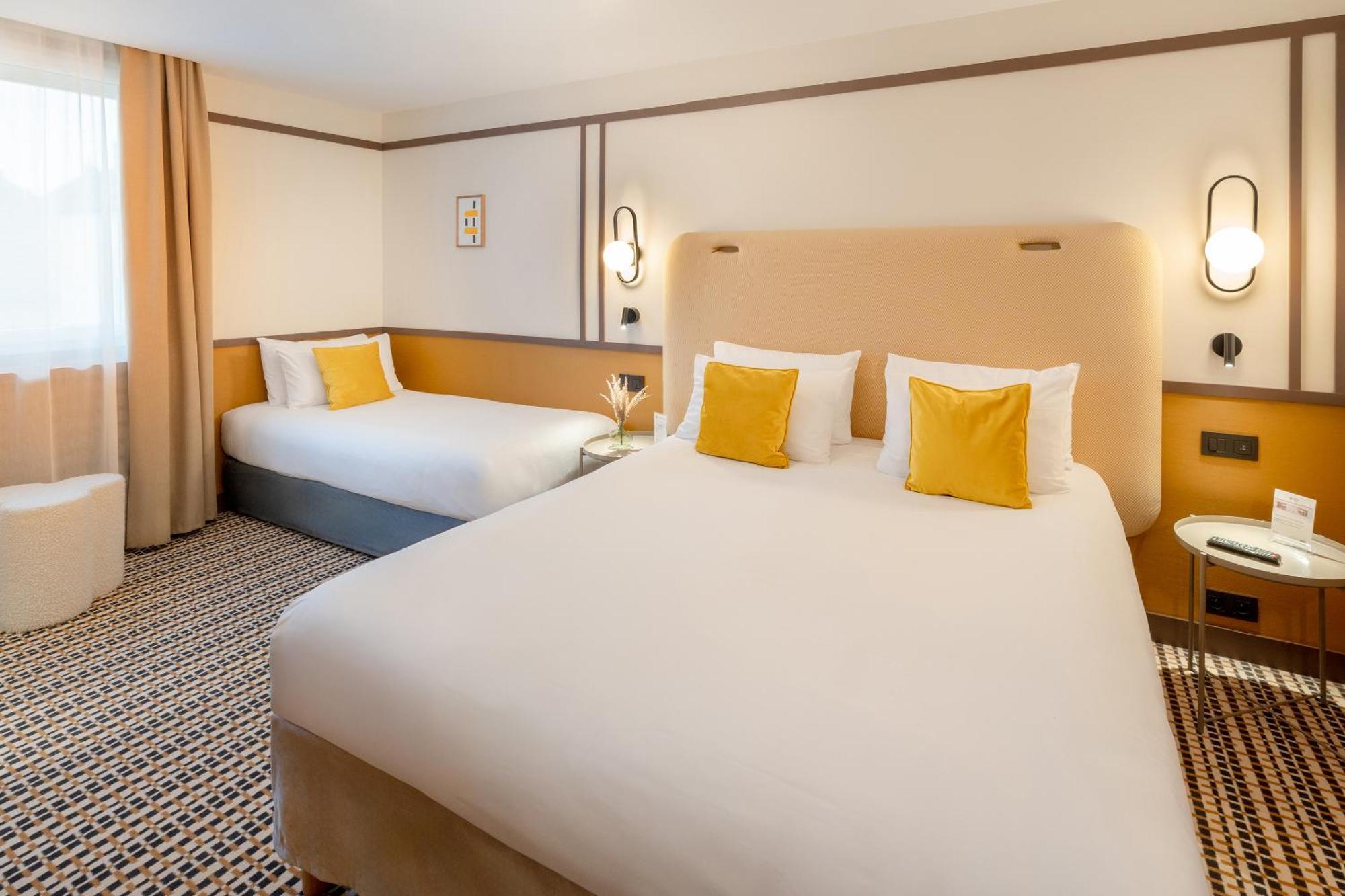 Best Western Plus Au Grand Saint Jean Бон Екстериор снимка